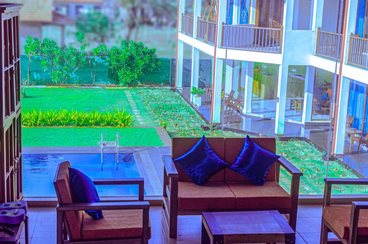 Calypso Sunset Hotel Iranawila Luaran gambar