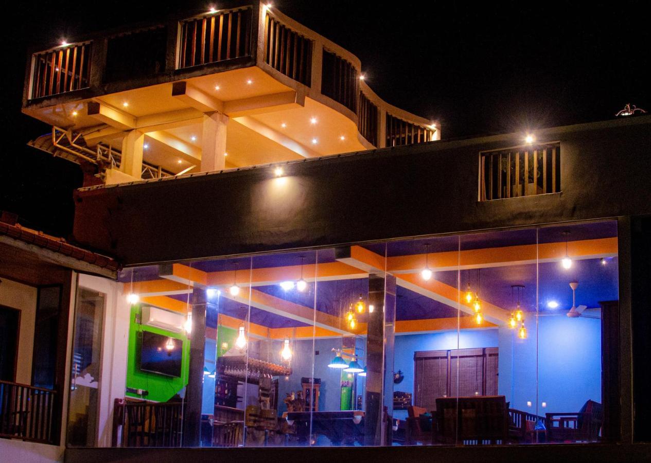 Calypso Sunset Hotel Iranawila Luaran gambar