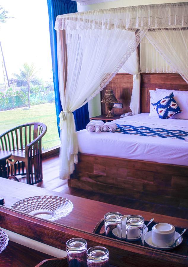 Calypso Sunset Hotel Iranawila Luaran gambar