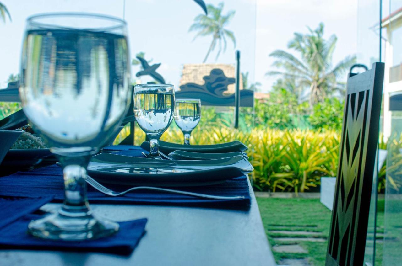 Calypso Sunset Hotel Iranawila Luaran gambar